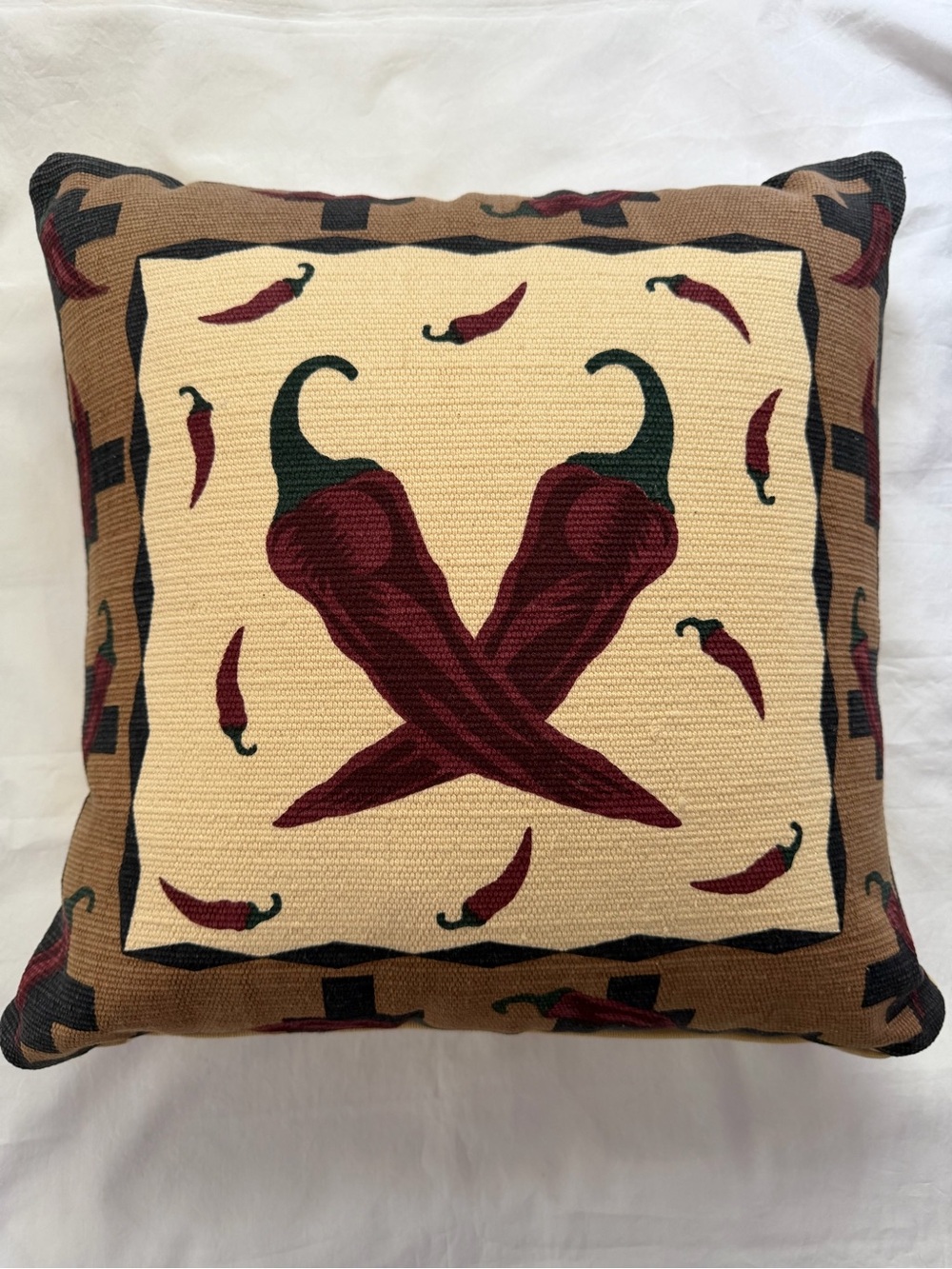 Tapestried decorative pillow with Southwestern chili pepper motif 18x18 Like New